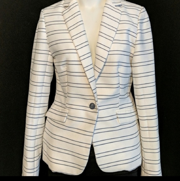 White Blazer - Picture 1 of 4